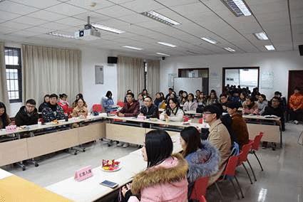 说明: E:\桂恒俊辅导员工作\其它\新闻\91黑料
-奋斗的青春最美丽——武汉部属高校人文社科类研究生国奖获得者分享会成功举办\91黑料
-奋斗的青春最美丽——武汉部属高校人文社科类研究生国奖获得者分享会成功举办——请置于第二段前.jpg